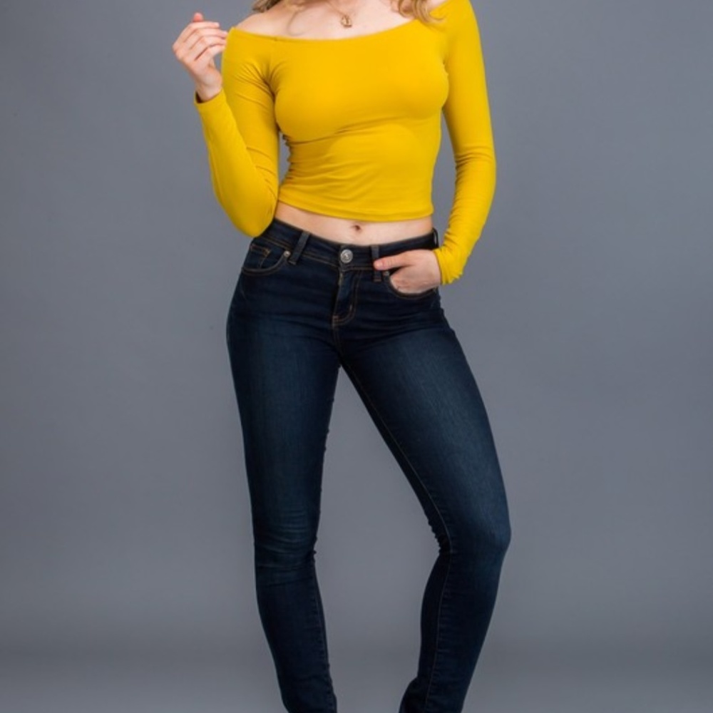Mustard crop / off the shoulder top